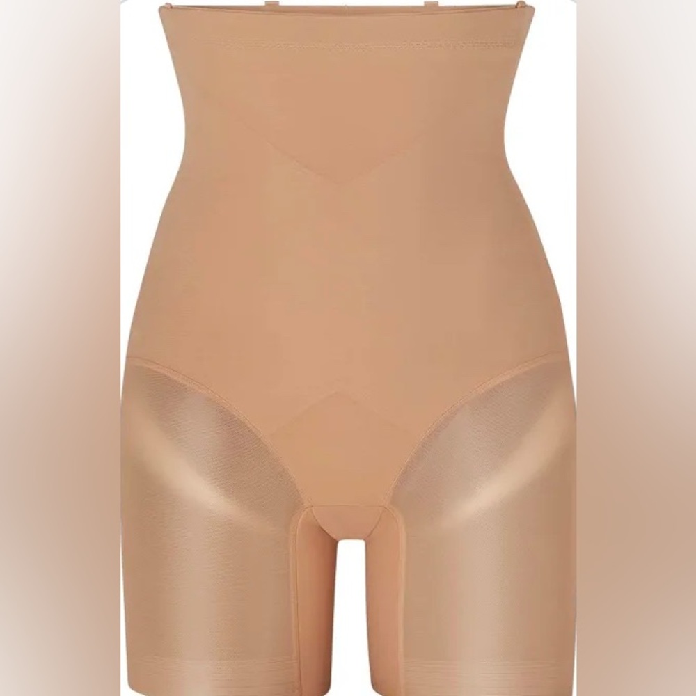 Honeylove SuperPower Short Sand NWT
